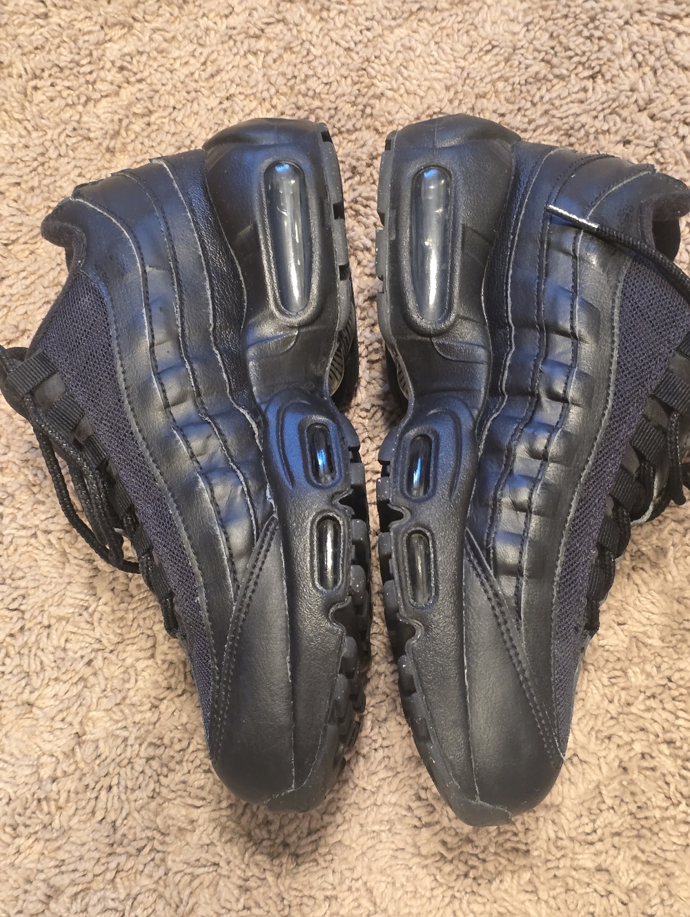 Nike Air Max 95 Essential “Triple Black” (Cj3906-001) Youth Size 7/Womens 8.5